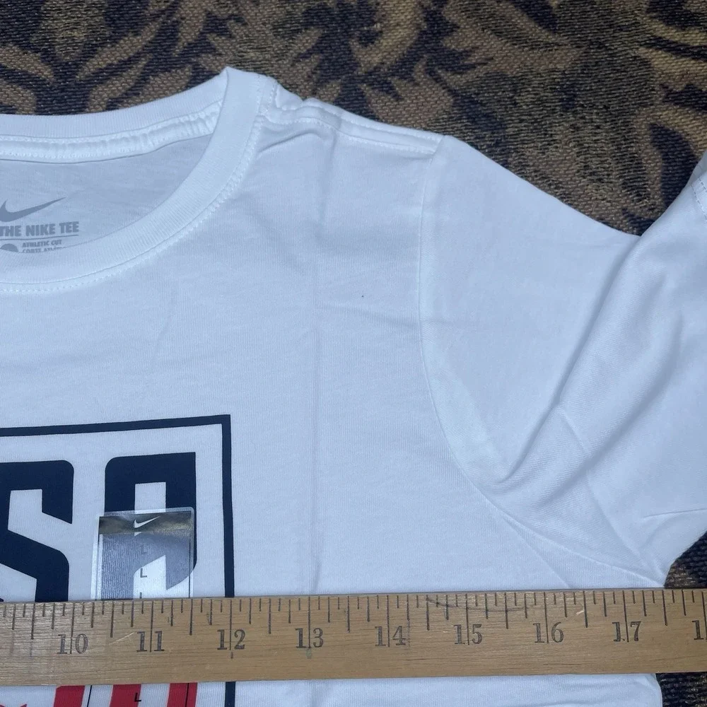 Team USA Soccer Crest White Nike Athletic Cut T-Shirt Youth Size Large New
